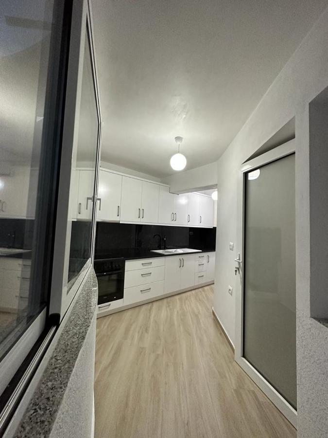 Real Luxury Apartments Sarandë Esterno foto