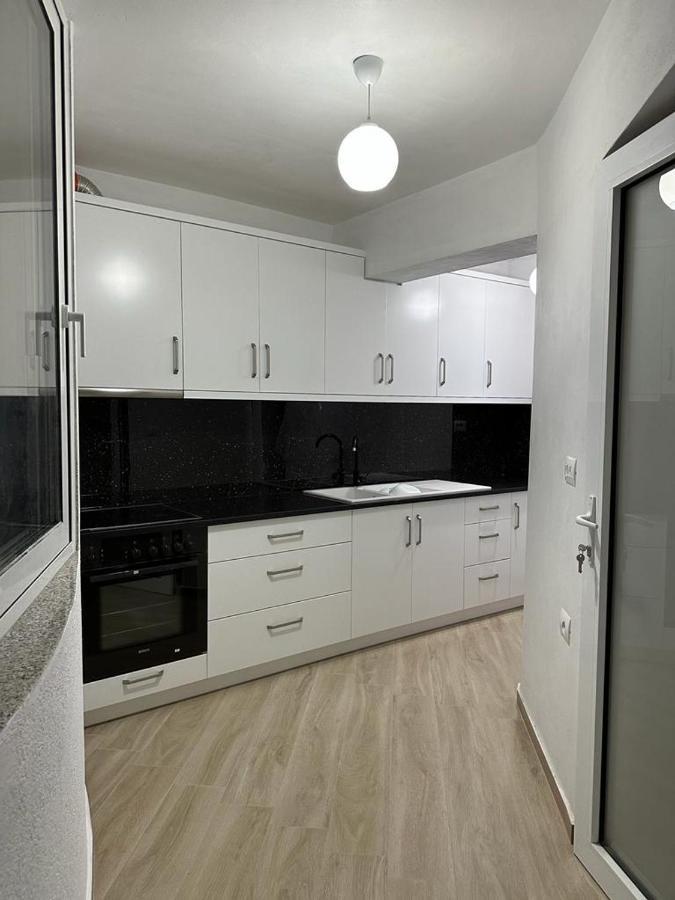 Real Luxury Apartments Sarandë Esterno foto